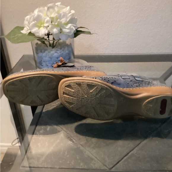 Riskier - Picture 8 of 10